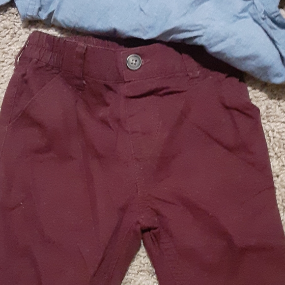 Baby boy Children's Place outfit - Picture 3 of 3